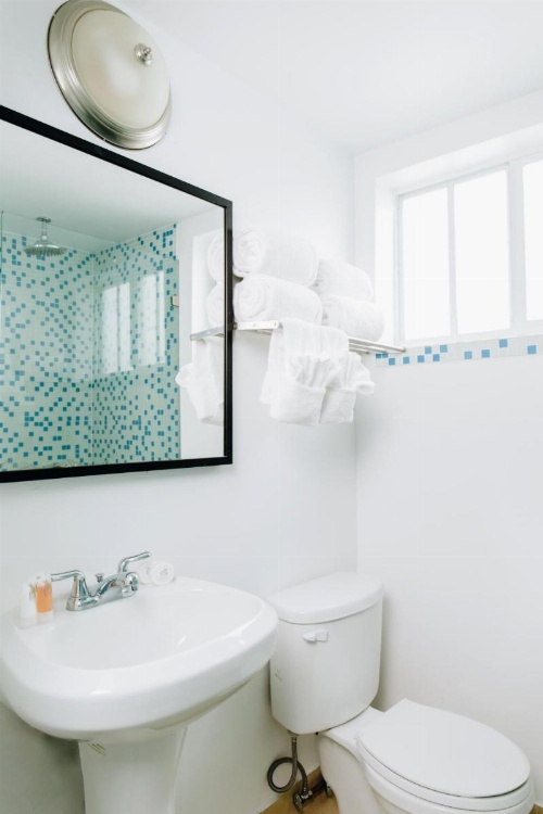 Aqua Hotel & Suites image 12